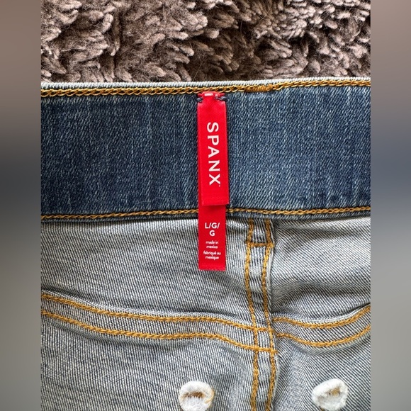 SPANX Women’s Shape Everywhere Seamed Front Wide-Leg Jeans - Picture 15 of 16